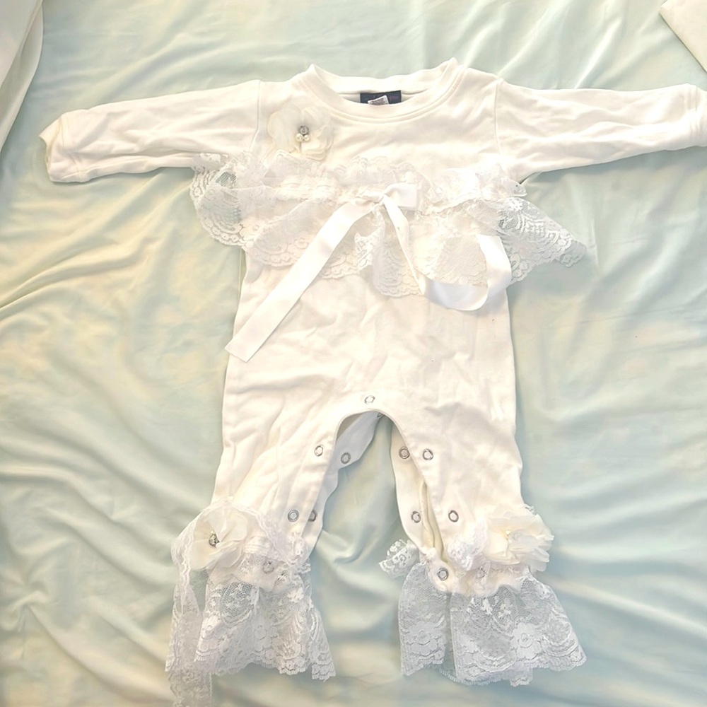 White lace party/baptism onsie - worn once.